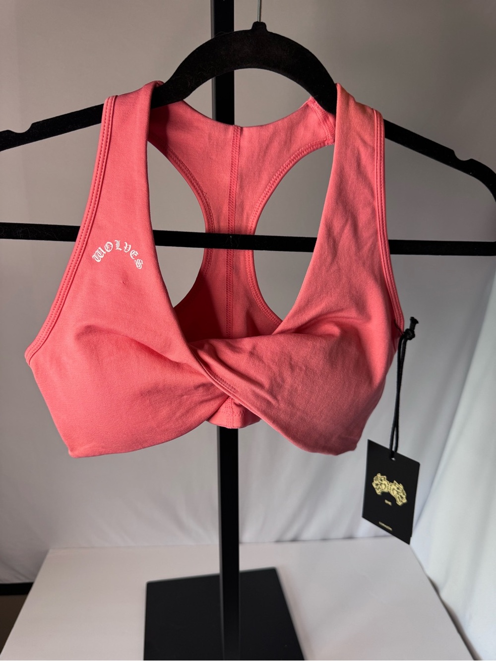 Twisted Racerback Sports Bra in Coral Pink Darc Sport Size Small